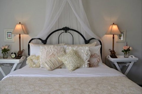 Garden Cottage B And B - Melbourne Tourism 0