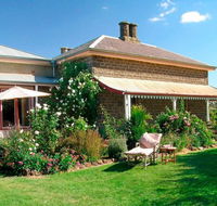 Lochinver Farm Homestead and Cottages - Melbourne Tourism