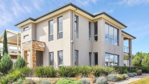 BEAUMONT HOUSE - Melbourne Tourism 9