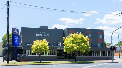 Adelaide Royal Coach - Melbourne Tourism 0