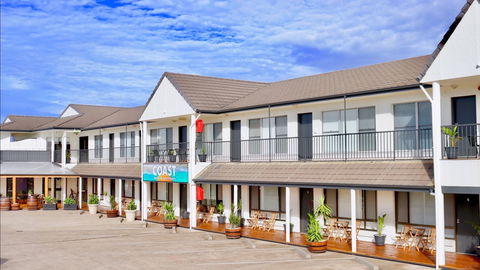 COAST Motel And Apartments - Melbourne Tourism 0