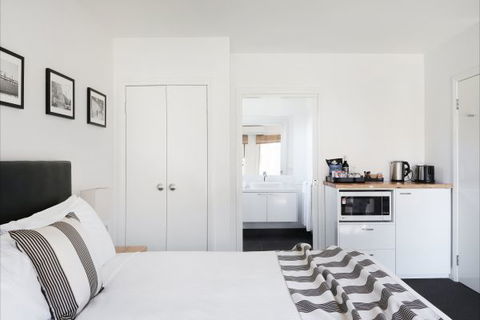 Mansi On Raymond - Melbourne Tourism 3