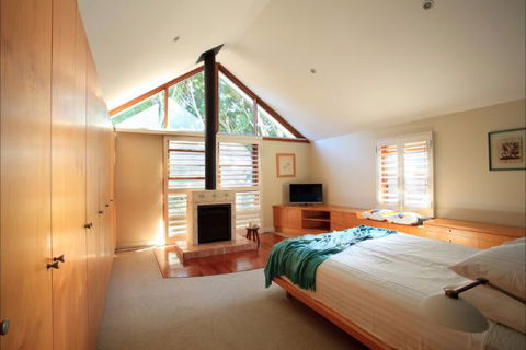 Queens Park Beach House - Melbourne Tourism 2