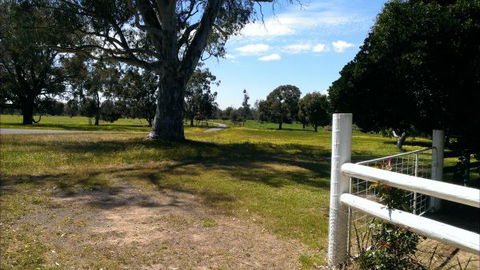 Rotherlea Lodge Farmstay BnB - Melbourne Tourism 3