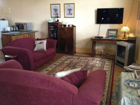 Savings Bank Of South Australia - Old Quorn Branch - Melbourne Tourism 1