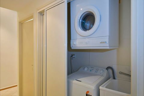 Saltwater Luxury Apartments - Melbourne Tourism 9