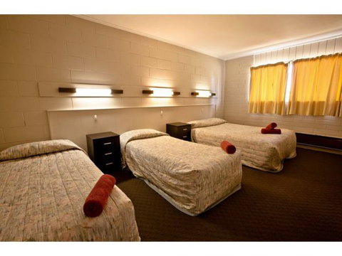 Snowy Mountains Resort And Function Centre - Melbourne Tourism 8