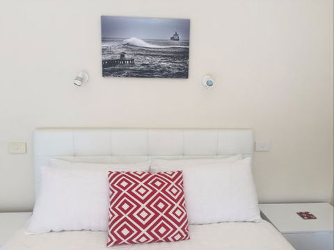 Springtide Studio Apartments - Melbourne Tourism 0