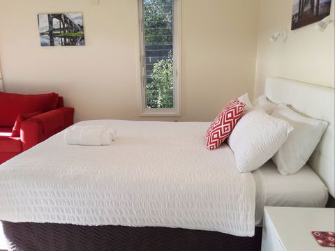 Springtide Studio Apartments - Melbourne Tourism 1