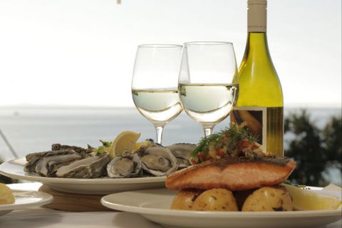 Stradbroke Island Beach Hotel | Spa Resort - Melbourne Tourism 2