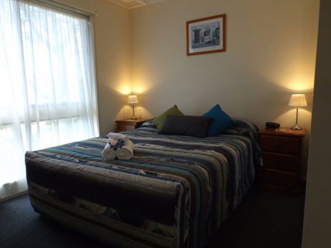 Surfside Holiday Apartments - Melbourne Tourism 4