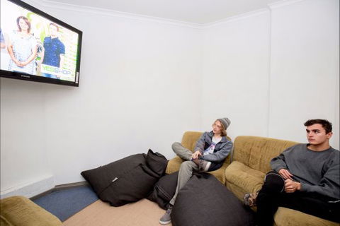 The Nook Backpackers - Melbourne Tourism 4