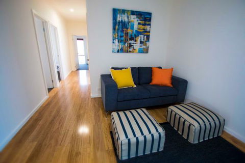 Villa Serra - Melbourne Tourism 3