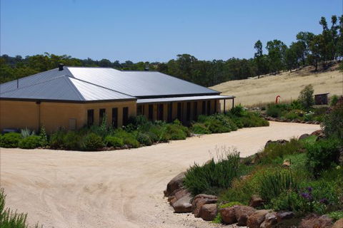 Yalooka Farm - Melbourne Tourism 0