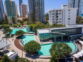 Q1 Resort & Spa - Melbourne Tourism 13