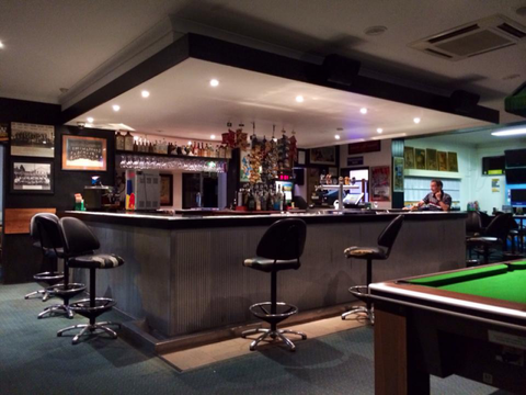 Queens Arms Hotel - Melbourne Tourism 4