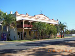 Railway Hotel - Melbourne Tourism 9