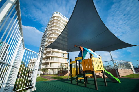 Beachcomber International Resort - Melbourne Tourism 8