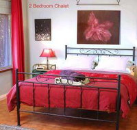 Bettenay's Lakeside Loft Spa Apartment - Melbourne Tourism