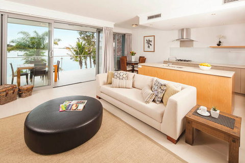 Blue Dolphin Holiday Resort - Melbourne Tourism 0