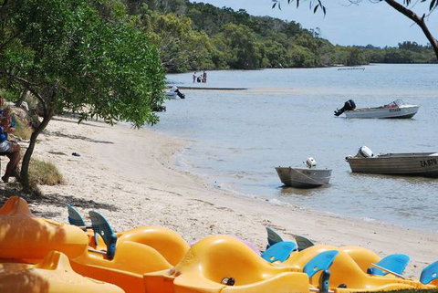 Blue Dolphin Holiday Resort - Melbourne Tourism 11
