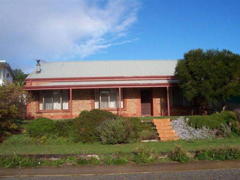 Bott's Beach Retreat - Melbourne Tourism 0