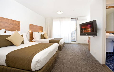 Cambridge Hotel Sydney - Melbourne Tourism 6