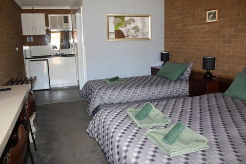 Camellia Motel - Melbourne Tourism 3