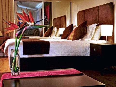 Camelot Boutique Accommodation - Melbourne Tourism 0