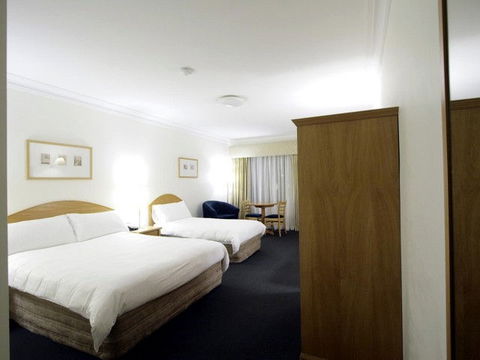 Carlyle Suites & Apartments - Melbourne Tourism 3