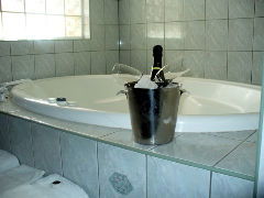 Charles Rasp Motor Inn - Melbourne Tourism 2