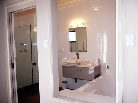 Chaucer Palms Boutique Bed & Breakfast - Melbourne Tourism 3