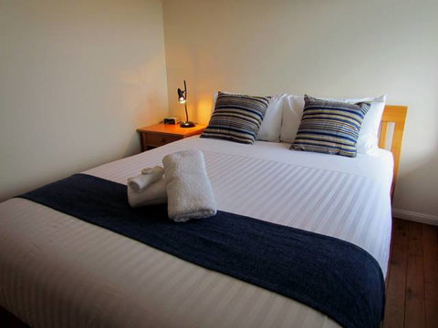 Club Yamba Luxury Hilltop Villas - Melbourne Tourism 0