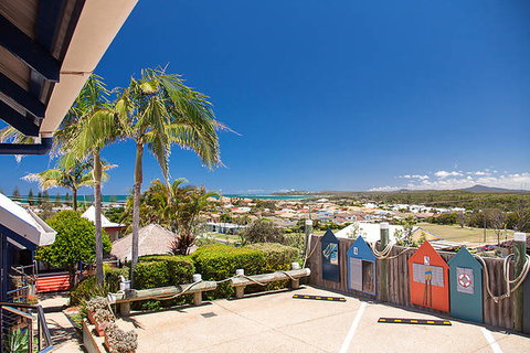 Club Yamba Luxury Hilltop Villas - Melbourne Tourism 14