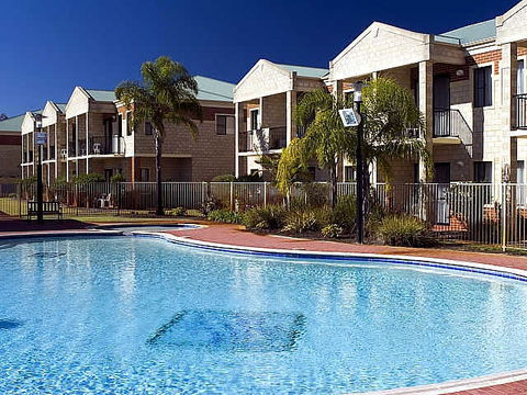 Country Comfort Inter City Hotel & Apartments - Melbourne Tourism 0