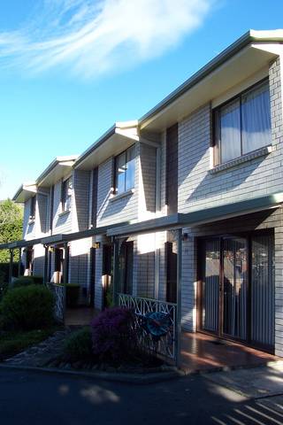Davey Place Holiday Town Houses - Melbourne Tourism 0