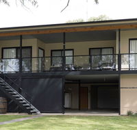 River Shack Rentals - Page Drive Blanchetown - Melbourne Tourism