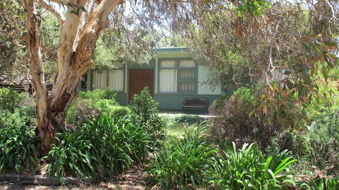 Whittington Holiday Home - Melbourne Tourism 0