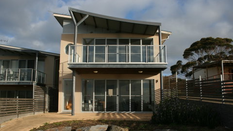 Penneshaw Oceanview Apartments - Melbourne Tourism 0