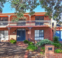 All Seasons Lakefront Getaway - Melbourne Tourism