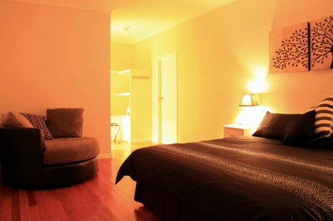 Ashdon Bed & Breakfast - Melbourne Tourism 6