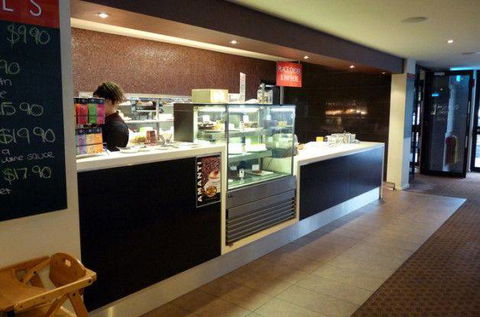 Grange Hotel - Melbourne Tourism 2