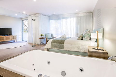 Azure Holiday House - Melbourne Tourism 1