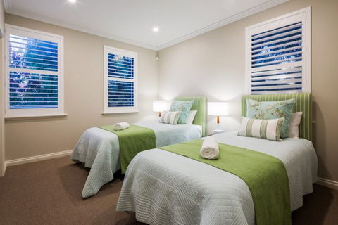 Azure Holiday House - Melbourne Tourism 15