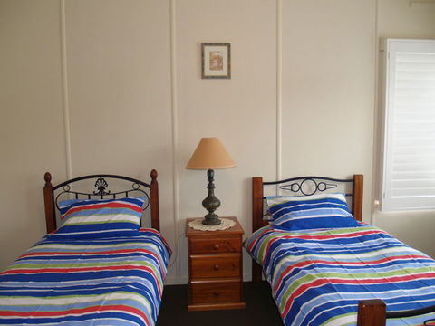 Walsh Cottage - Melbourne Tourism 0
