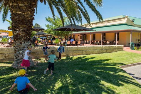 Dongara Hotel Motel - Melbourne Tourism 8
