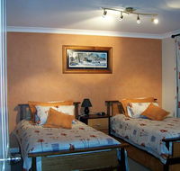 Elm Cottage - Melbourne Tourism