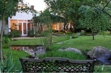 Farmers Arms Retreat - Melbourne Tourism 1