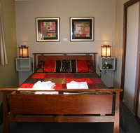 Golden Embers Apartments and B  B - Melbourne Tourism