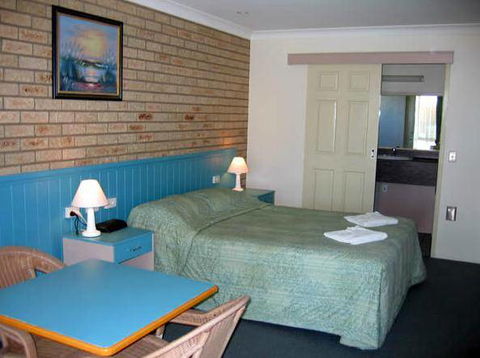 Jolly Swagman Motor Inn - Melbourne Tourism 4